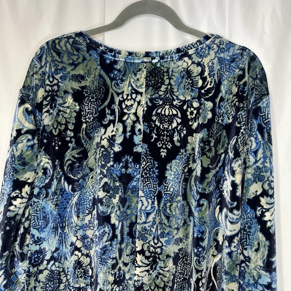Catherines Women’s Plus Size 5X Velvet Blue Floral Print 3/4 Sleeve V Neck Tunic